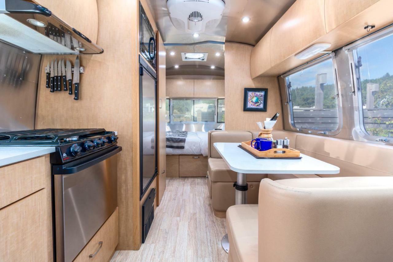 Hart's Camp Airstream & Rv Park Campsite 2*